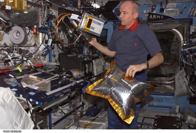 NASA image: Williams works on DAFT during Expedition 13