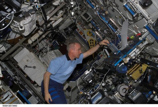 NASA image: Williams performs CFE investigation in the U.S. Laboratory during Expedition 13