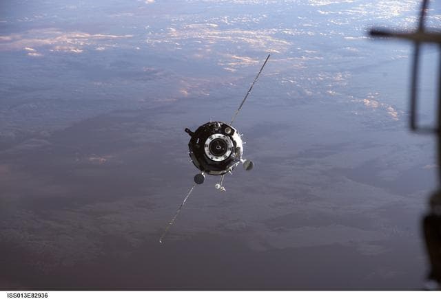 NASA image: Soyuz on approach to the ISS during Expedition 13