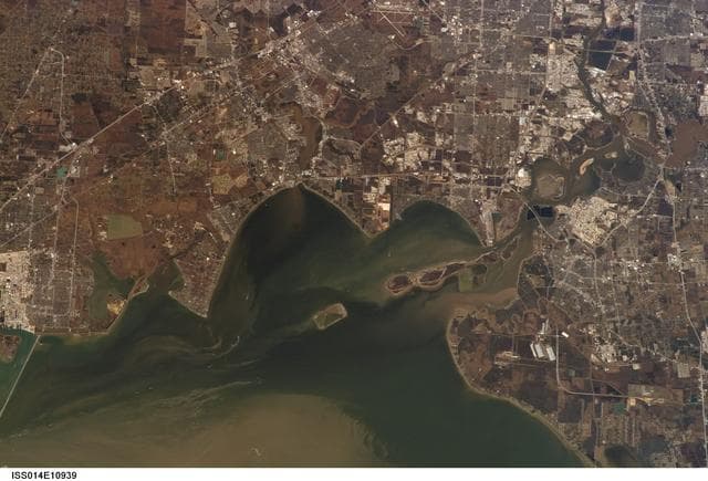 NASA image: Earth Observations taken by the Expedition 14 crew