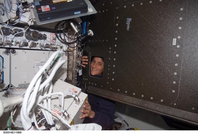 NASA image: Williams performs LAB1D1 Rack rotation