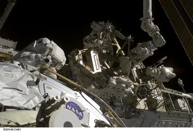 NASA image: iss014e13481