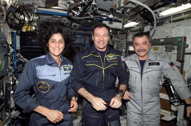 NASA image: Expedition 14 on-orbit crew portrait