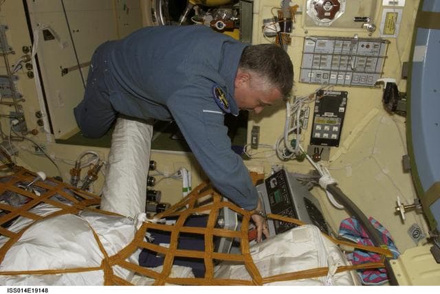 NASA image: Yurchikhin with Cryogem-03 hardware in Zvezda