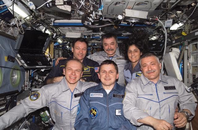 NASA image: Expedition 14 and 15 joint on-orbit crew portrait