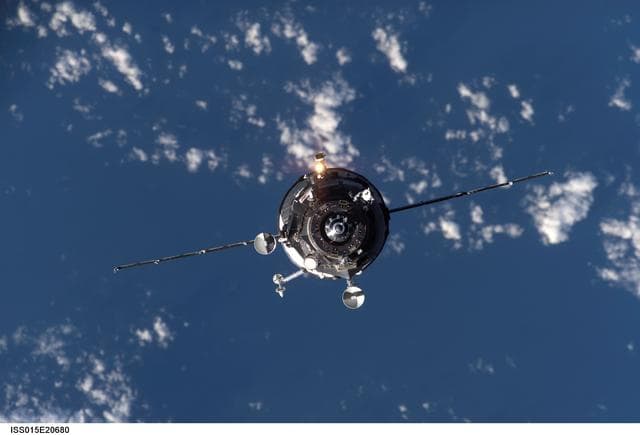 NASA image: View of Progress Spacecraft on approach the ISS during Expedition 15