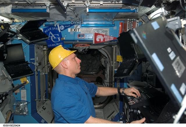 NASA image: View of Anderson working in the US Lab during Expedition 15