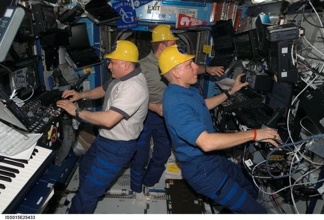 NASA image: View of Crew working in the US Lab during Expedition 15