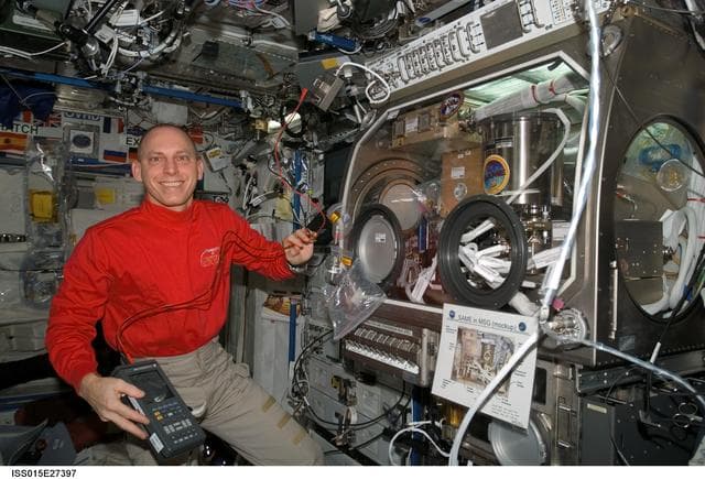 NASA image: View of working with SAME Hardware in the US Lab during Expedition 15