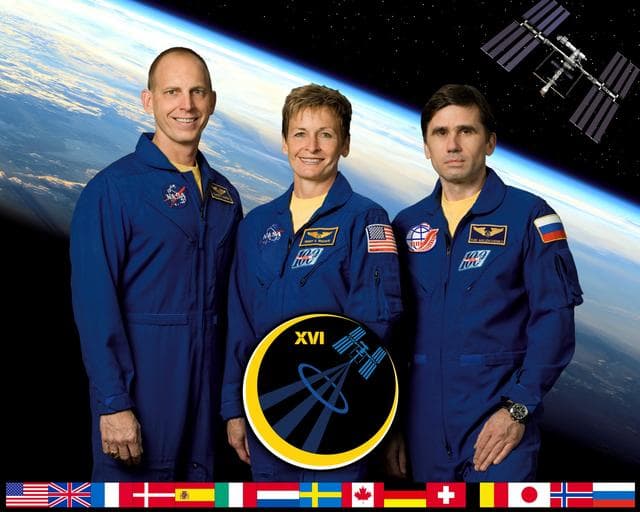 NASA image: iss016-s-002b