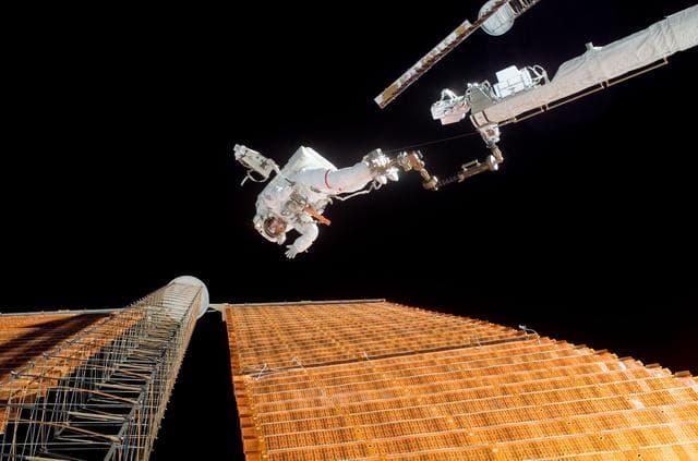 NASA image: Parazynski during Expedition 16/STS-120 EVA 4