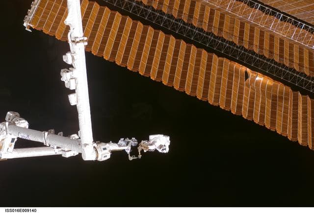 NASA image: Parazynski during Expedition 16/STS-120 EVA 4