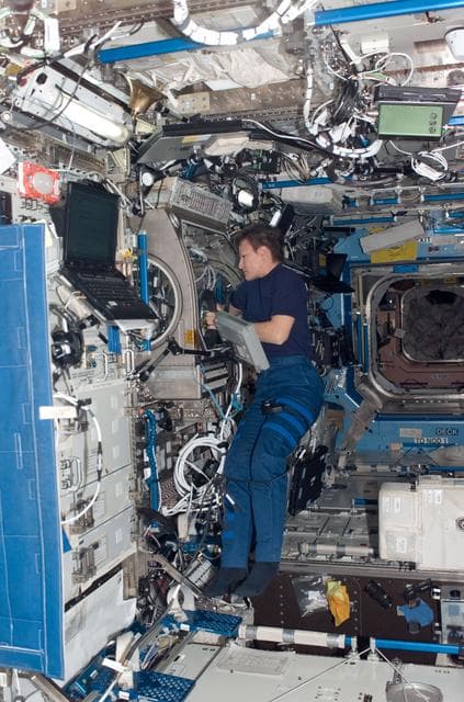 NASA image: Whitson works with InSPACE-2 in the MSG in the US Lab
