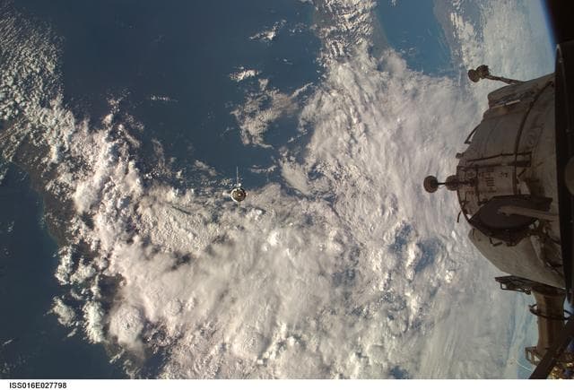 NASA image: Progress 28 supply vehicle approach