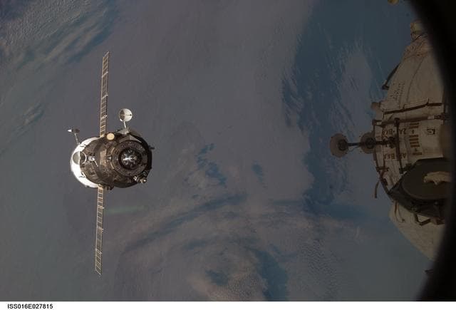 NASA image: Progress 28 supply vehicle approach