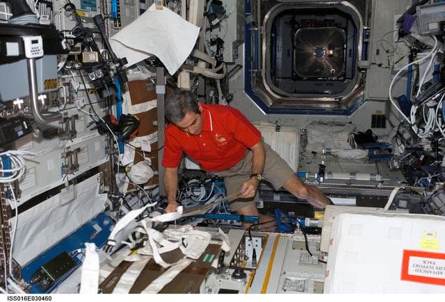 NASA image: Eyharts in US Lab