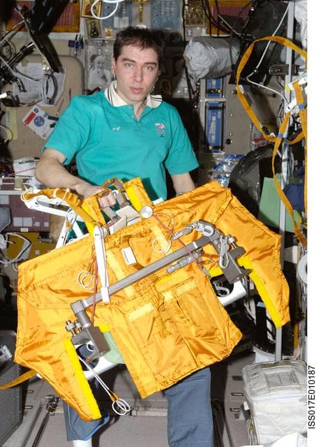 NASA image: Volkov holds EVA Tool Caddy in the SM during Expedition 17