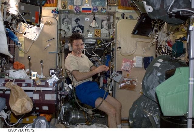NASA image: Kononenko in the SM during Expedition 17