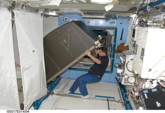 NASA image: Expedition 17 Expedite the Processing of Experiments to Space Station (EXPRESS) Rack 5 Relocation