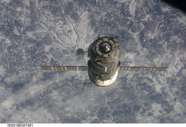 NASA image: ISS Expedition 18 Progress 31P Separation