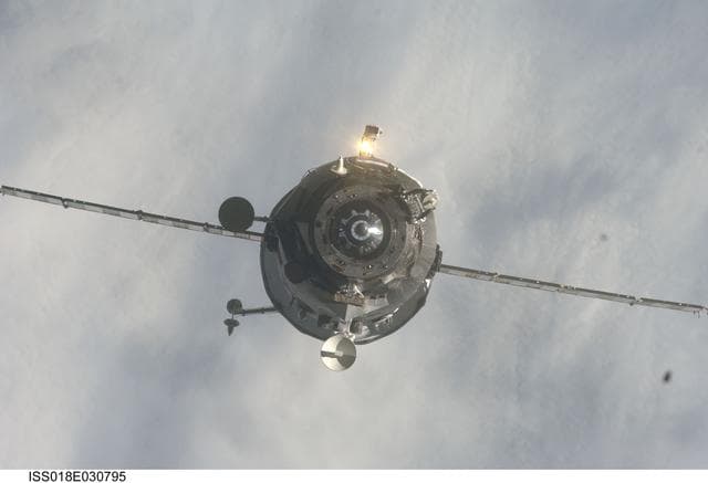 NASA image: Progress 32P Approach