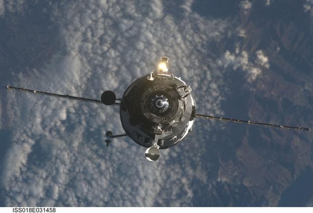 NASA image: Progress 32P Approach