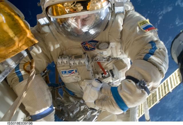 NASA image: Lonchakov on Service Module (SM)  during Russian Extravehicular Activity (EVA) 21A