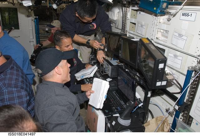 NASA image: S6 Solar Array Wings (SAW) 1B and 3B deployment OPS