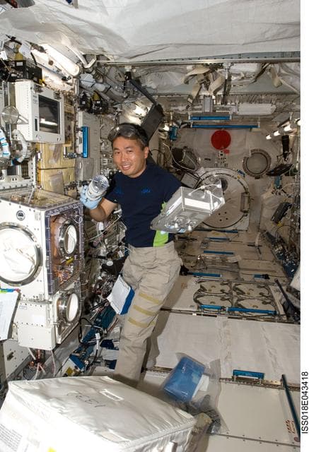 NASA image: CB Operations Chamber (OC) during DomeGene sample removal