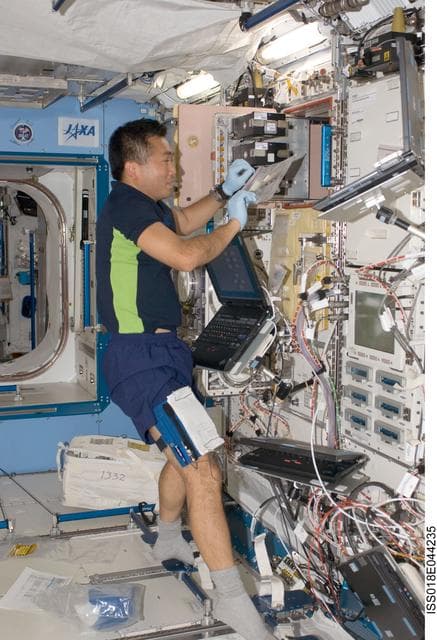 NASA image: DomeGene Sample Removal from Cell Biology Experiment Facility (CBEF)