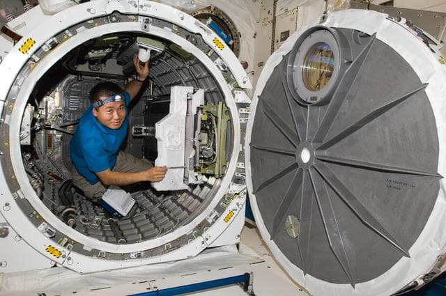 NASA image: Japanese Experiment Module (JEM) Airlock (JEMAL) Prep