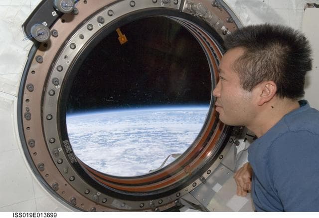 NASA image: Wakata at JPM window