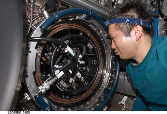 NASA image: MDCA (Multi-user Drop Combustion Apparatus) operations