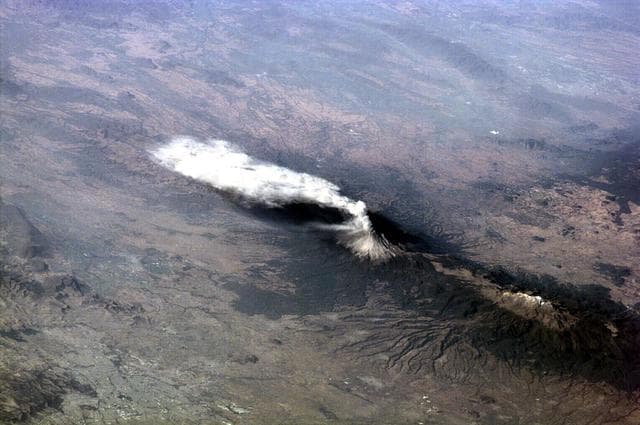 NASA image: Volcanoe southeast of Mexico City