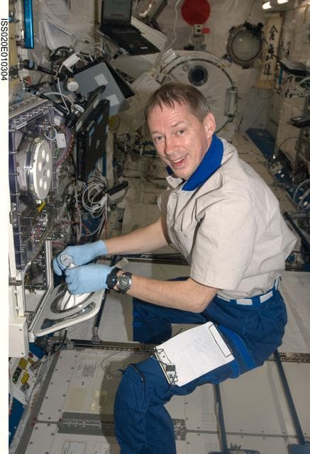 NASA image: De Winne in Kibo