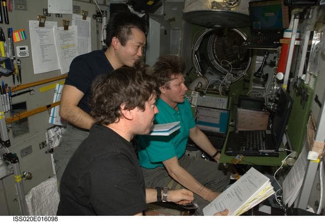 NASA image: Preparations for TMA-14 docking