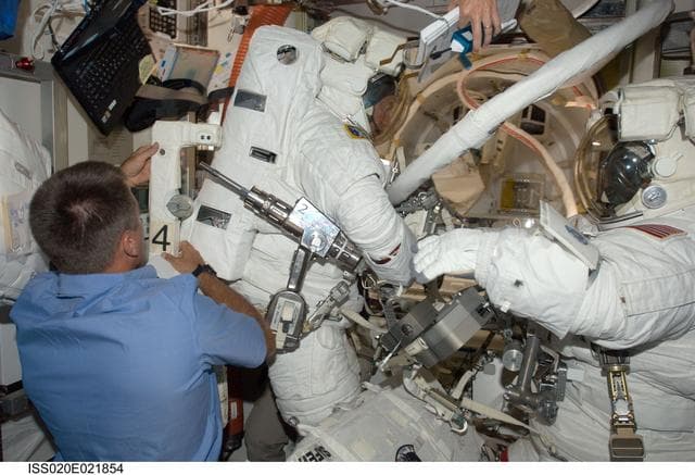 NASA image: STS-127 IVA