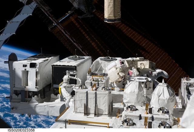 NASA image: STS-127  EVA-3