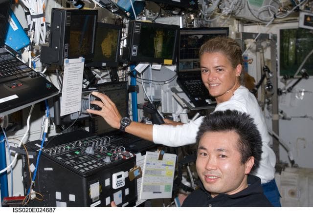 NASA image: Wakata and Payette in U.S. Lab