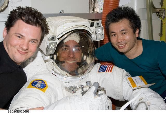 NASA image: Cassidy, Romanenko and Wakata in Airlock