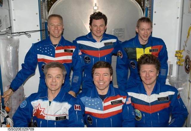 NASA image: Expedition 20 crew portrait in Node 2
