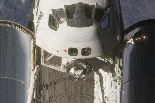 NASA image: 400mm Mapping Sequence performed during the STS-128 R-Bar Pitch Maneuver 