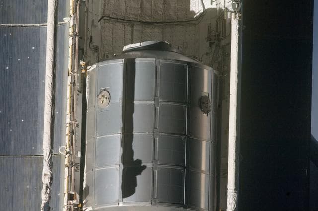 NASA image: 400mm Mapping Sequence performed during the STS-128 R-Bar Pitch Maneuver 