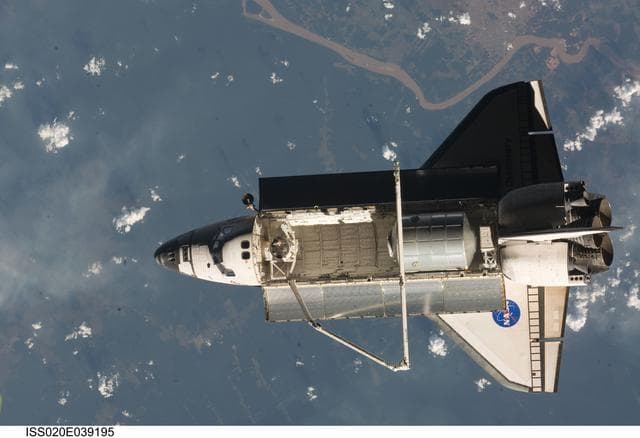 NASA image: STS-128 undocked from ISS
