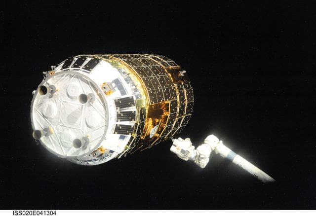 NASA image: HTV approach