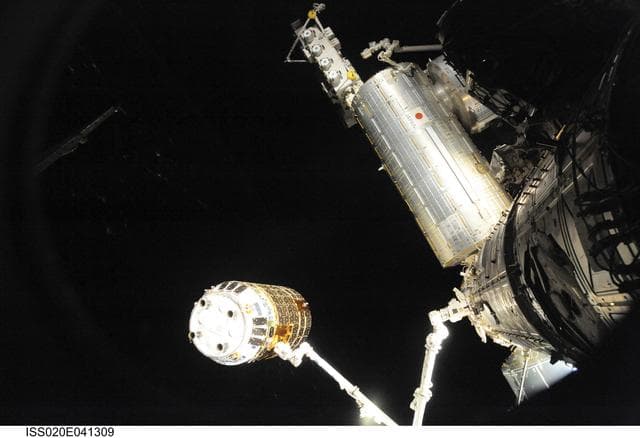 NASA image: HTV approach