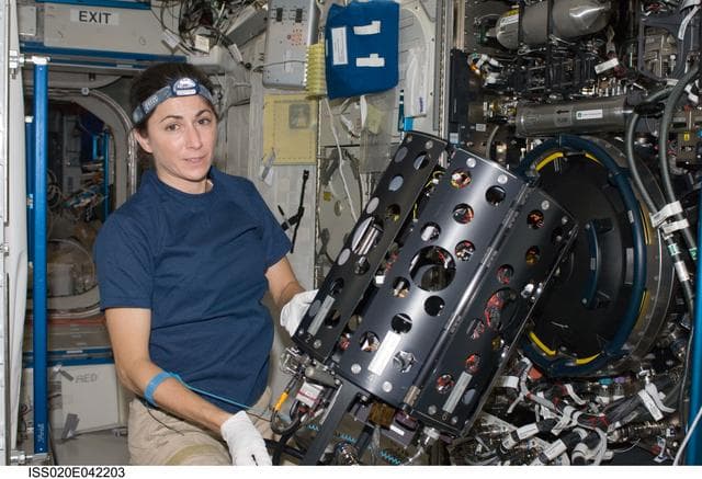 NASA image: CIR Combustion Chamber Fuel Reservoir Ops