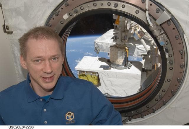NASA image: JEM RMS OPS