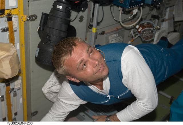 NASA image: iss020e044236