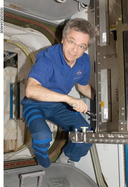 NASA image: Thirsk prepares to install T2/COLBERT
